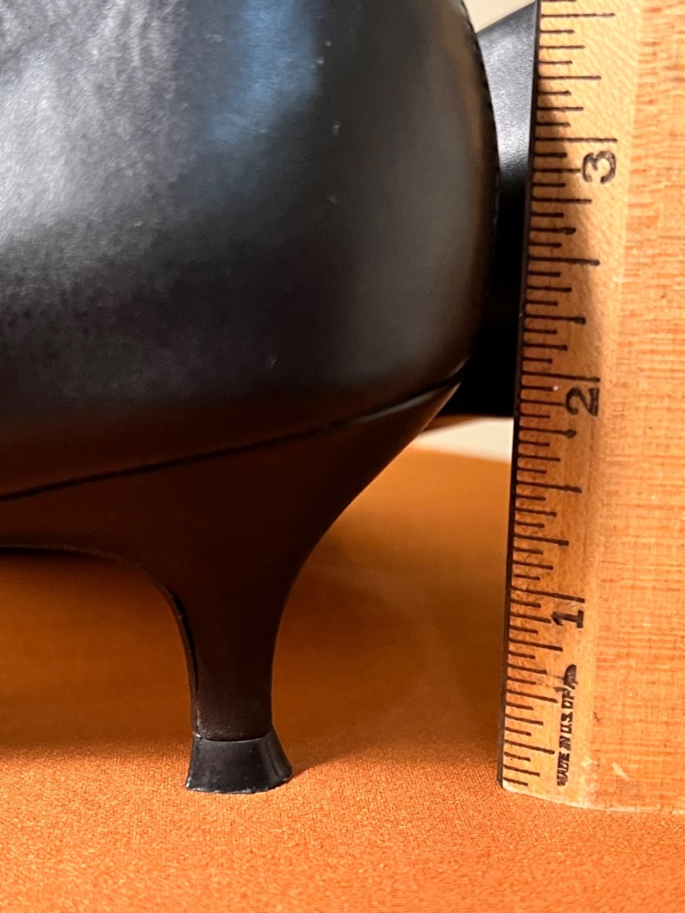 Vionic Kitten Heel Black Leather Pumps 7.5 - Picture 9 of 9